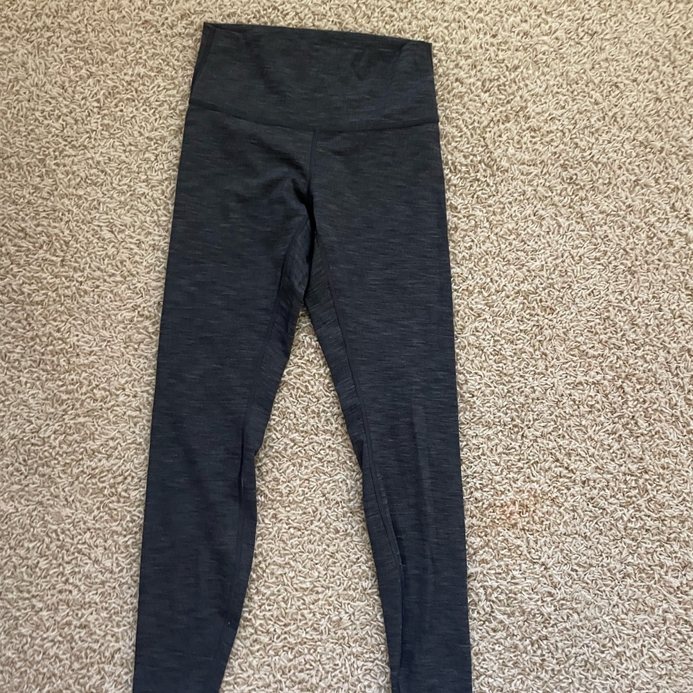 Lululemon leggings size 6 28” inseam grey pattern